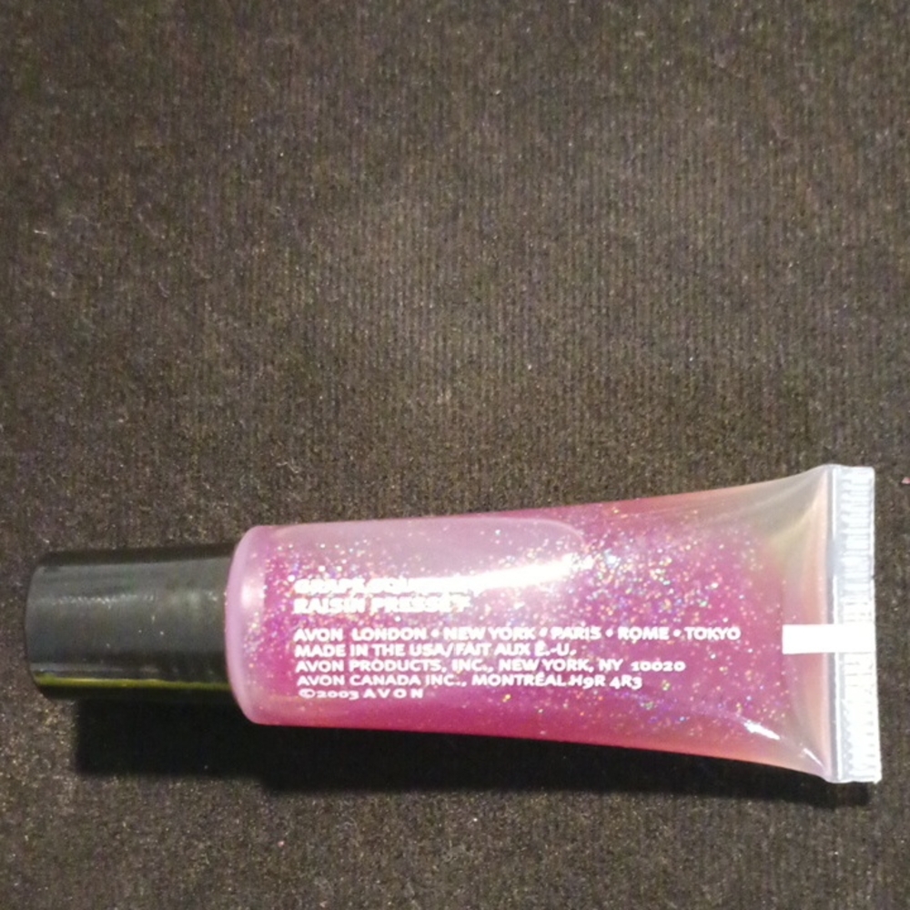 Avon 2003 Just Kissed Sparkling Lip Gloss - Grape Raisin